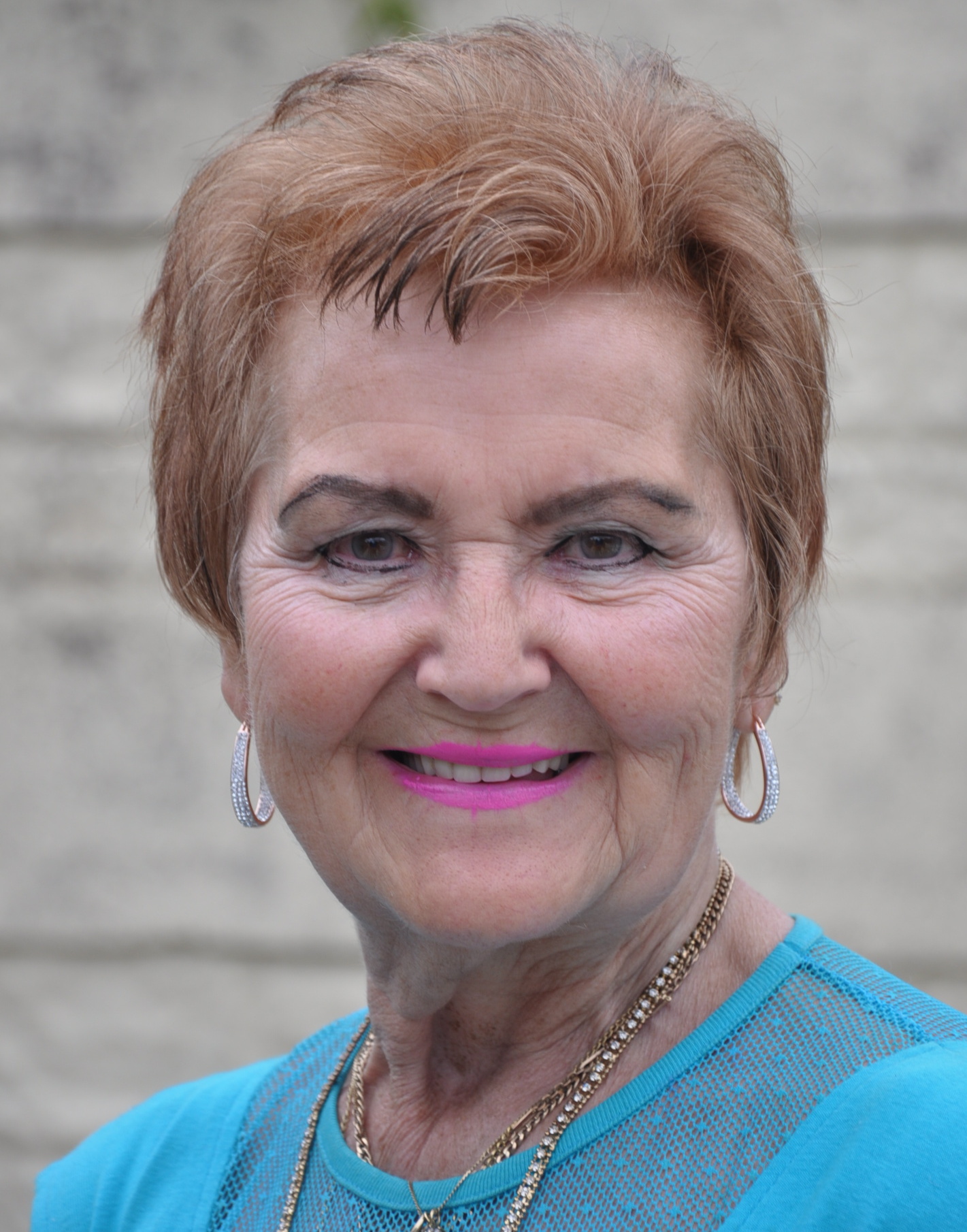 Ivana Hlouzkova Ivana Hlouzkova