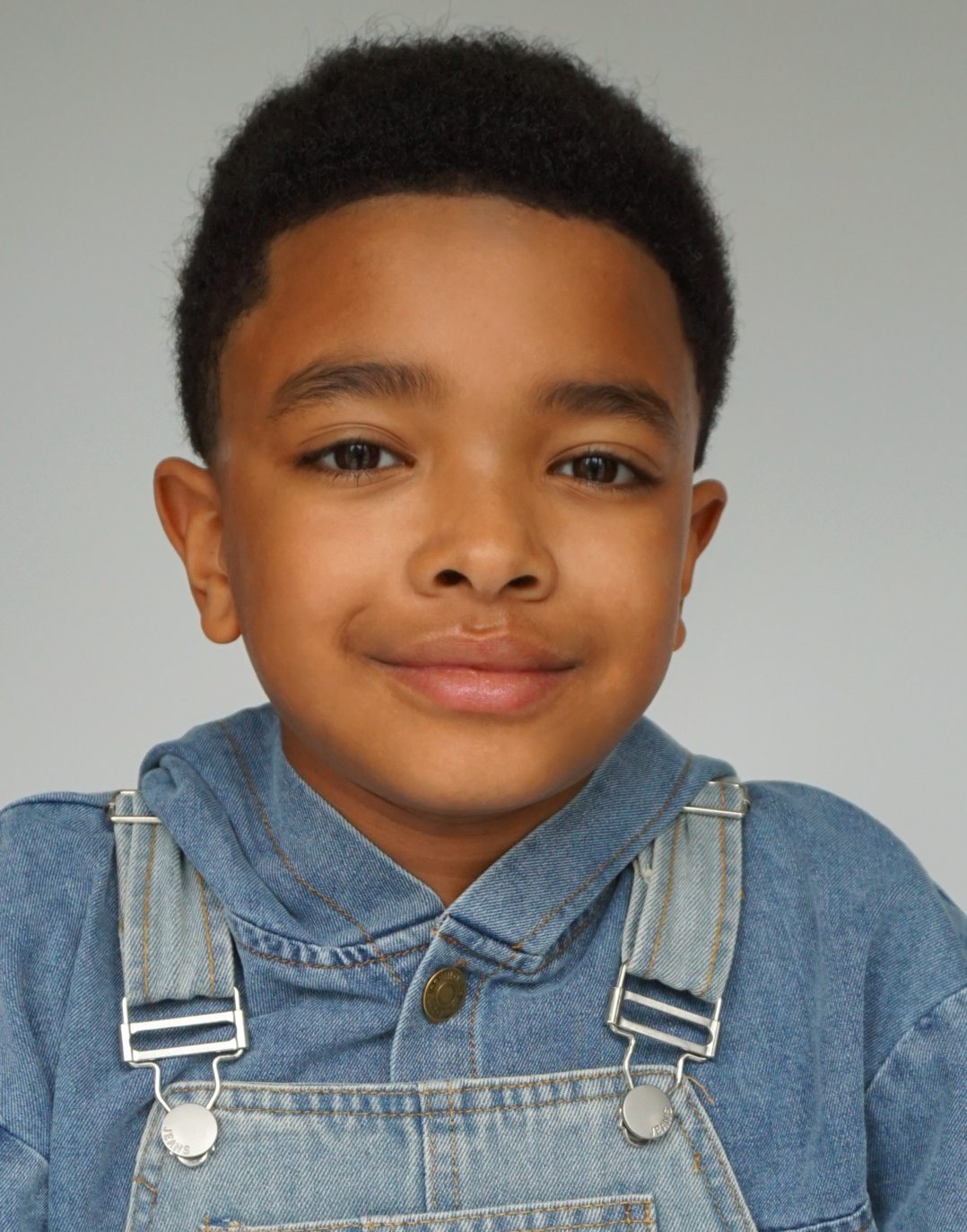 EZRA NUTTALL ANDOH Headshot