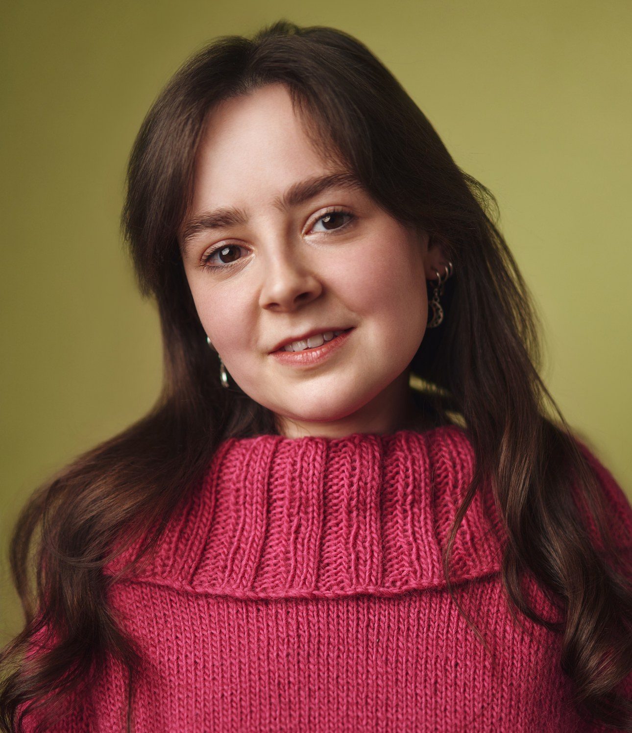 ESMÉ WHITE Headshot