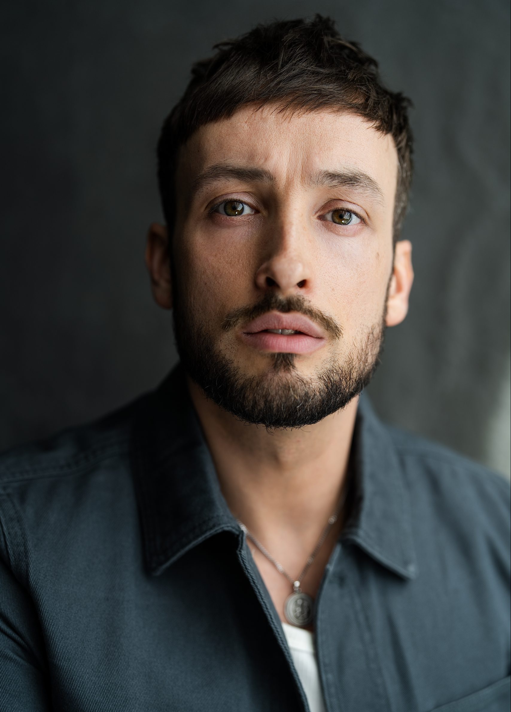 DOMINIC VULLIAMY Headshot