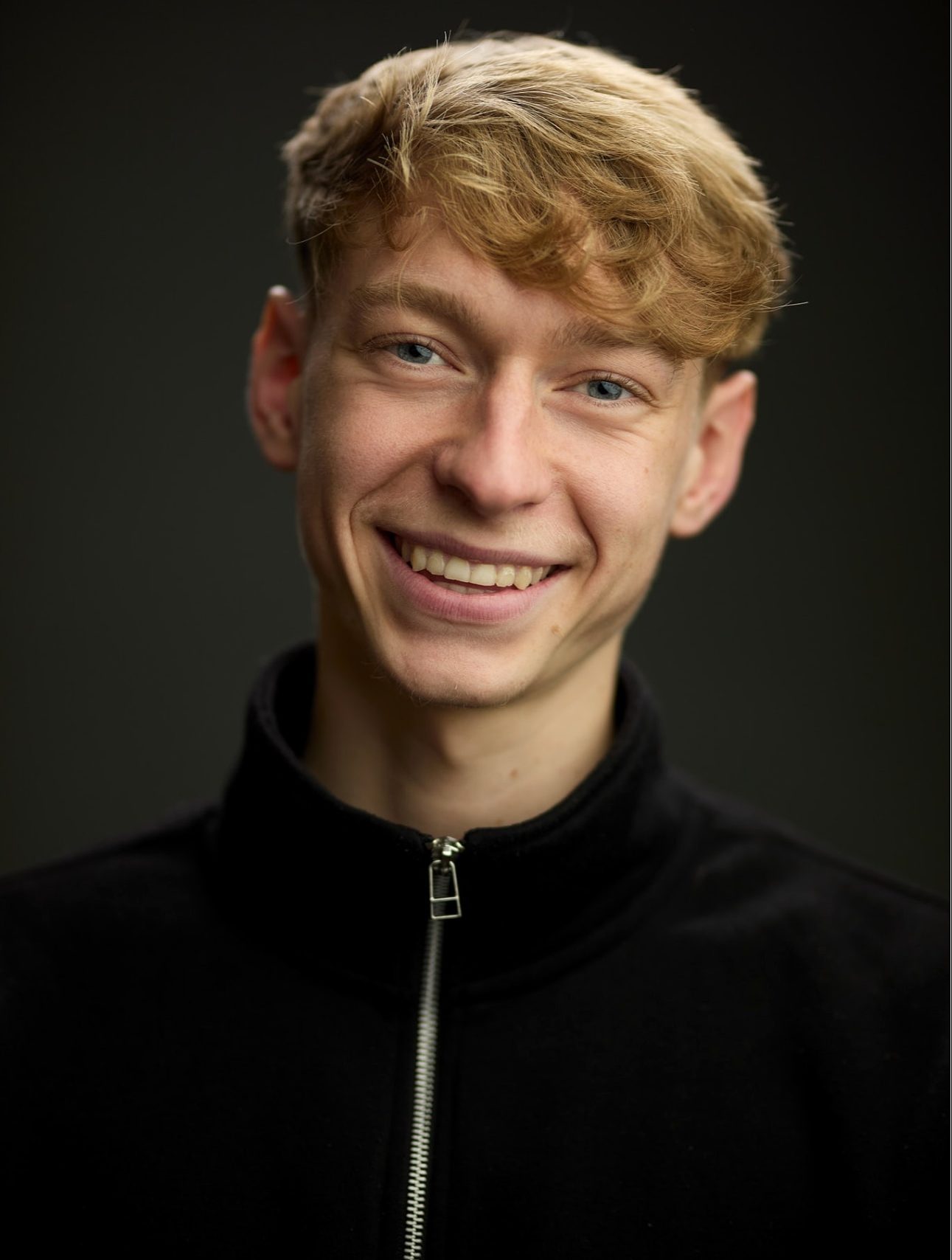 HARVEY CORNTHWAITE Headshot